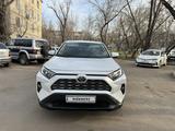 Toyota RAV4 2019 года за 14 600 000 тг. в Алматы – фото 2