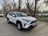 Toyota RAV4 2019 года за 14 600 000 тг. в Алматы