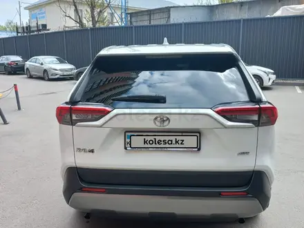 Toyota RAV4 2020 года за 14 800 000 тг. в Алматы – фото 6