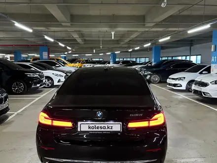 BMW 530 2021 года за 21 200 000 тг. в Алматы – фото 2