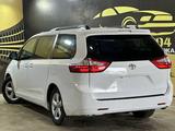 Toyota Sienna 2015 года за 8 990 000 тг. в Актобе – фото 4