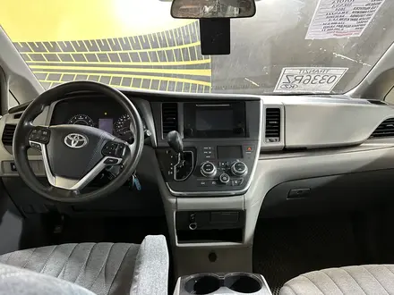 Toyota Sienna 2015 года за 8 990 000 тг. в Актобе – фото 7