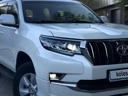 Toyota Land Cruiser Prado 2019 года за 22 900 000 тг. в Актобе – фото 4