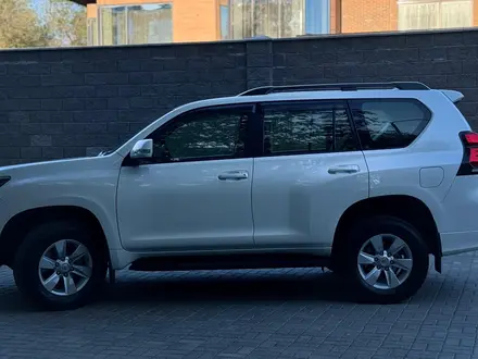 Toyota Land Cruiser Prado 2019 года за 22 900 000 тг. в Актобе – фото 9