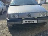 Volkswagen Passat 1993 годаүшін1 500 000 тг. в Астана