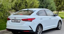 Hyundai Accent 2021 года за 7 050 000 тг. в Шымкент – фото 3