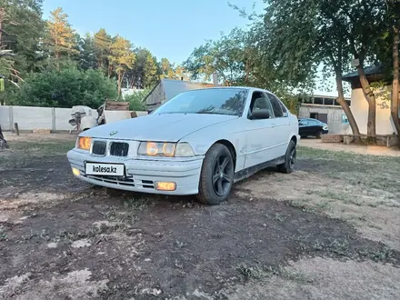 BMW 318 1993 года за 1 400 000 тг. в Семей