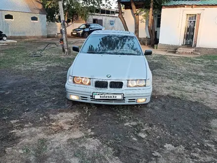 BMW 318 1993 года за 1 400 000 тг. в Семей – фото 2