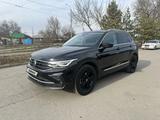 Volkswagen Tiguan 2021 годаfor14 400 000 тг. в Алматы