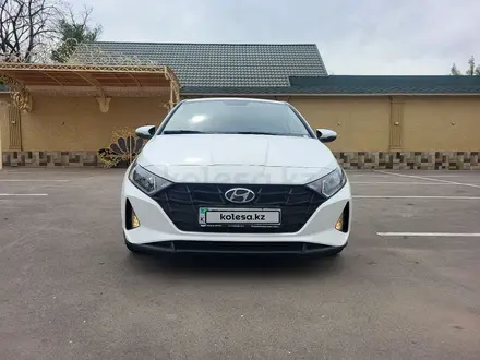 Hyundai i20 2023 года за 6 750 000 тг. в Алматы – фото 2