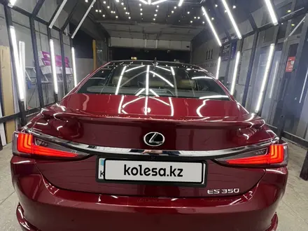 Lexus ES 350 2021 года за 28 000 000 тг. в Астана – фото 4