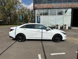 Hyundai Elantra 2021 года за 8 000 000 тг. в Алматы – фото 3