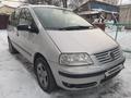 Volkswagen Sharan 2002 года за 3 500 000 тг. в Алматы – фото 3