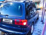 Volkswagen Sharan 1997 годаfor2 500 000 тг. в Уральск – фото 3