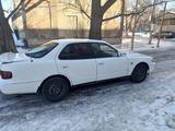 Toyota Camry 1997 года за 1 500 000 тг. в Уральск – фото 3