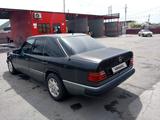 Mercedes-Benz E 220 1992 года за 2 200 000 тг. в Кентау – фото 5