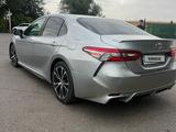 Toyota Camry 2018 года за 10 800 000 тг. в Шымкент – фото 4