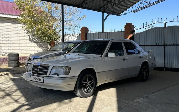 Mercedes-Benz E 200 1995 годаfor2 400 000 тг. в Аральск