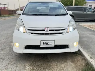 Toyota ISis, 2010