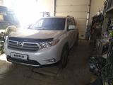 Toyota Highlander 2013 года за 14 500 000 тг. в Балхаш