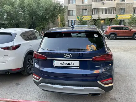 Hyundai Santa Fe 2019 года за 12 490 000 тг. в Астана – фото 4