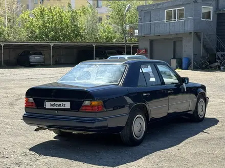 Mercedes-Benz E 200 1993 года за 1 500 000 тг. в Павлодар – фото 4
