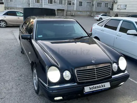 Mercedes-Benz E 280 1999 года за 3 400 000 тг. в Актау