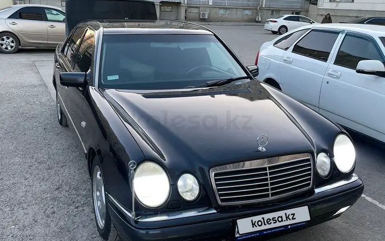 Mercedes-Benz E 280 1999 годаfor3 300 000 тг. в Актау