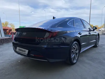 Hyundai Sonata 2020 года за 10 600 000 тг. в Караганда – фото 4