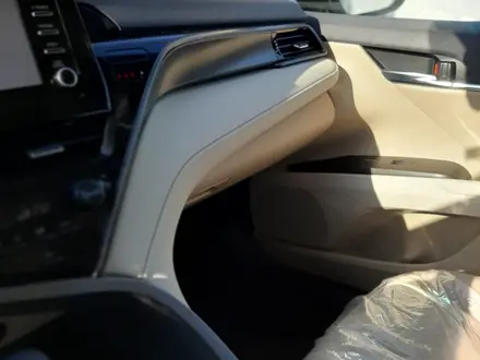 Toyota Camry 2022 года за 18 500 000 тг. в Астана – фото 15