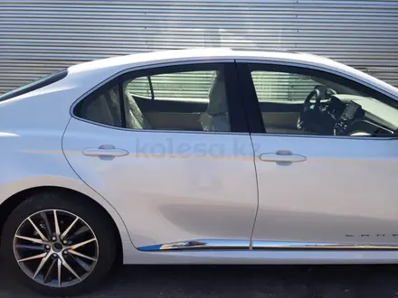 Toyota Camry 2022 года за 18 500 000 тг. в Астана – фото 3