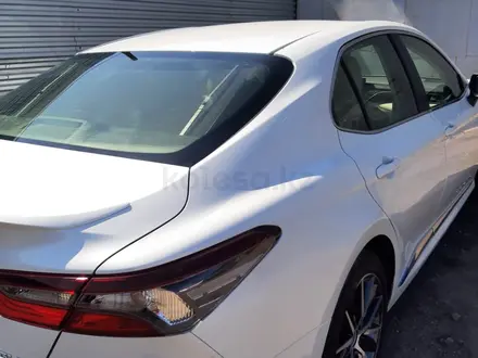 Toyota Camry 2022 года за 18 500 000 тг. в Астана – фото 4