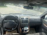 Kia Carnival 2002 года за 2 800 000 тг. в Алматы – фото 4