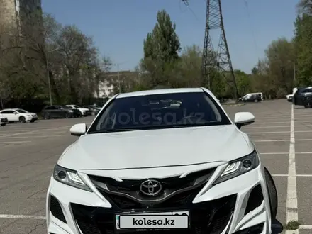 Toyota Camry 2021 года за 12 000 000 тг. в Алматы – фото 4