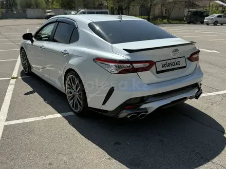 Toyota Camry 2021 года за 12 000 000 тг. в Алматы – фото 2