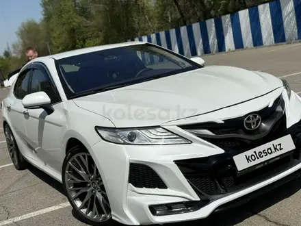 Toyota Camry 2021 года за 12 000 000 тг. в Алматы – фото 3
