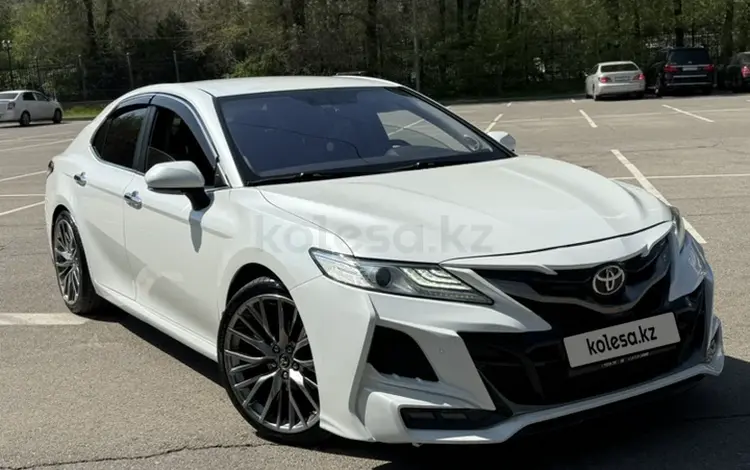 Toyota Camry 2021 года за 12 000 000 тг. в Алматы
