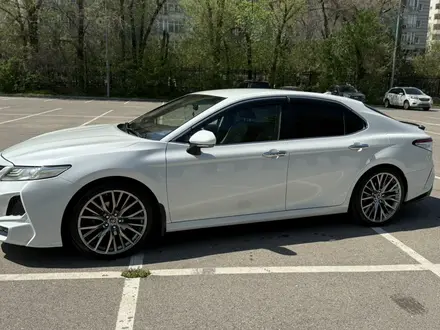 Toyota Camry 2021 года за 12 000 000 тг. в Алматы – фото 7