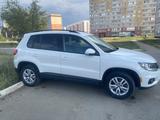 Volkswagen Tiguan 2016 годаүшін7 300 000 тг. в Уральск – фото 3