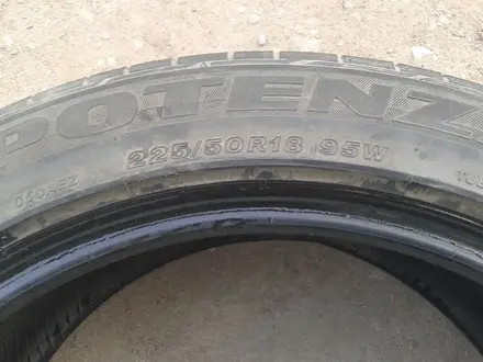 Шины 225/50 R18 — "Bridgestone Potenza RE050A" (Япония), летние за 35 000 тг. в Астана – фото 5