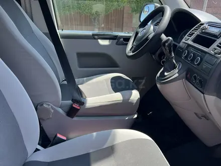 Volkswagen Transporter 2015 года за 14 900 000 тг. в Алматы – фото 3