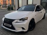 Lexus IS 200 2016 года за 11 000 000 тг. в Актау – фото 2