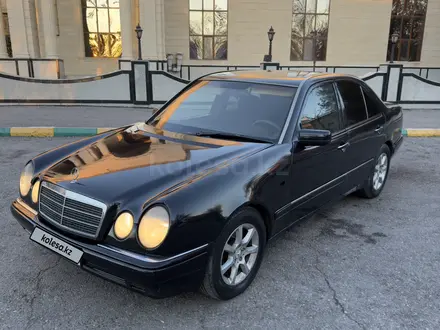 Mercedes-Benz E 280 1996 года за 2 047 500 тг. в Шымкент