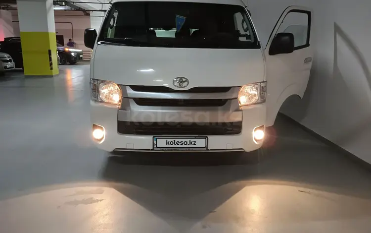 Toyota Hiace 2015 годаүшін15 500 000 тг. в Астана