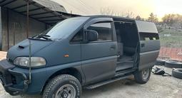 Mitsubishi Delica 1996 годаүшін3 300 000 тг. в Алматы