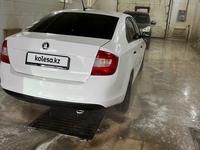 Skoda Rapid 2014 годаfor2 600 000 тг. в Атырау