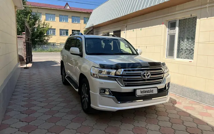 Toyota Land Cruiser 2018 года за 41 000 000 тг. в Актобе