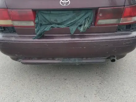 Toyota Carina E 1995 года за 1 200 000 тг. в Конаев (Капшагай) – фото 2