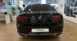 Volkswagen Passat 2022 года за 16 390 000 тг. в Астана – фото 4
