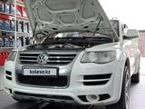 Volkswagen Touareg 2007 года за 6 500 000 тг. в Алматы – фото 5